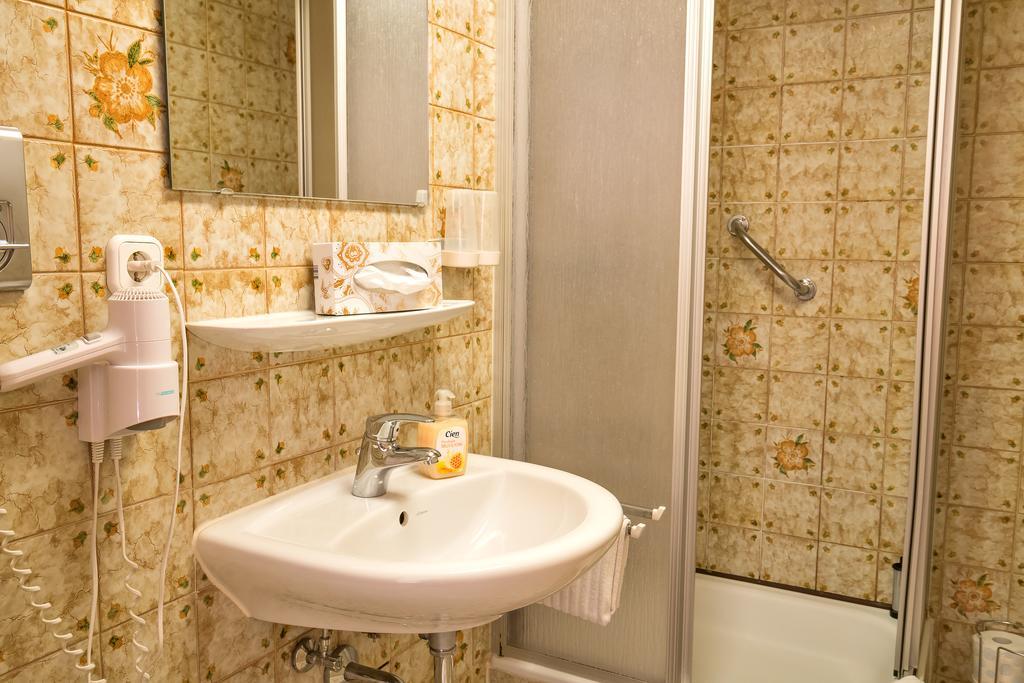Hotel Zum Lieben Augustin Meersburg Quarto foto