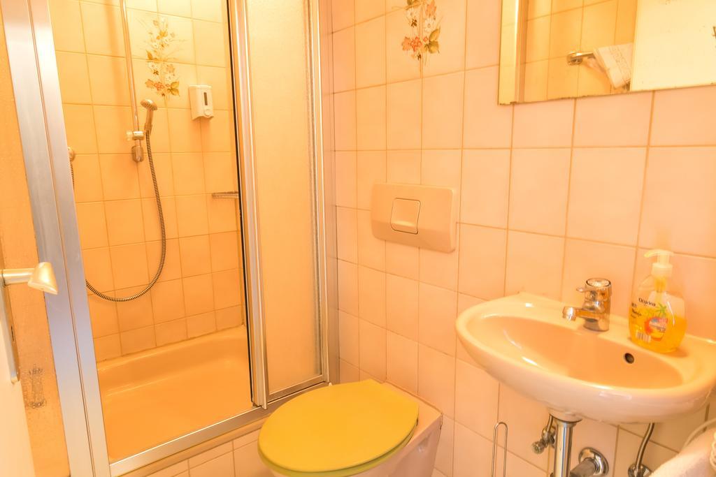 Hotel Zum Lieben Augustin Meersburg Quarto foto